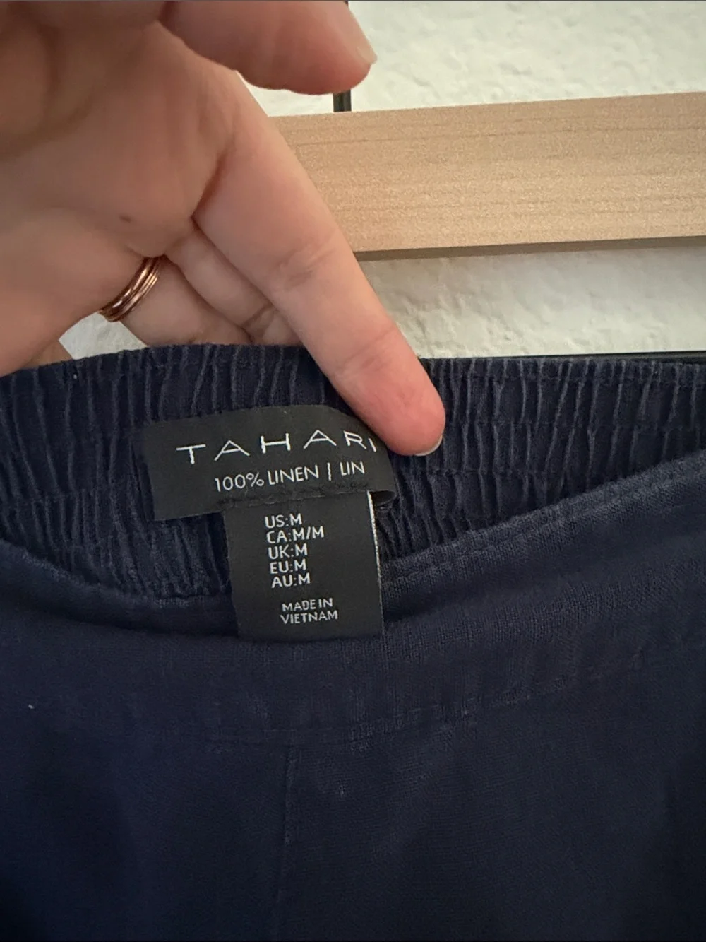 Tahari wide leg